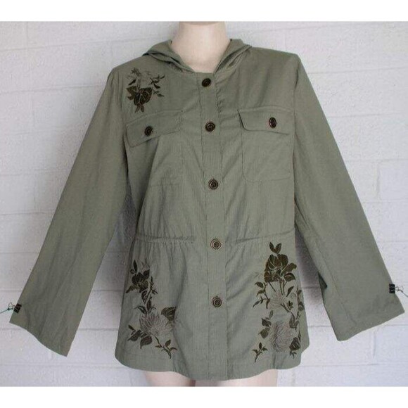 NWT Chico's Zenergy 1 M Sage Green Neema Embroidered Utility Hooded Jacket - Picture 2 of 7